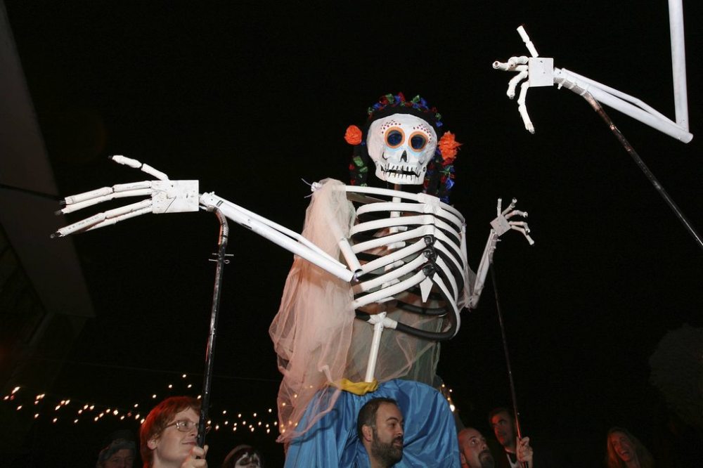 Los Muertos Puppets