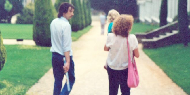 Family at Chatsworth House 1988 © Sophie Brown