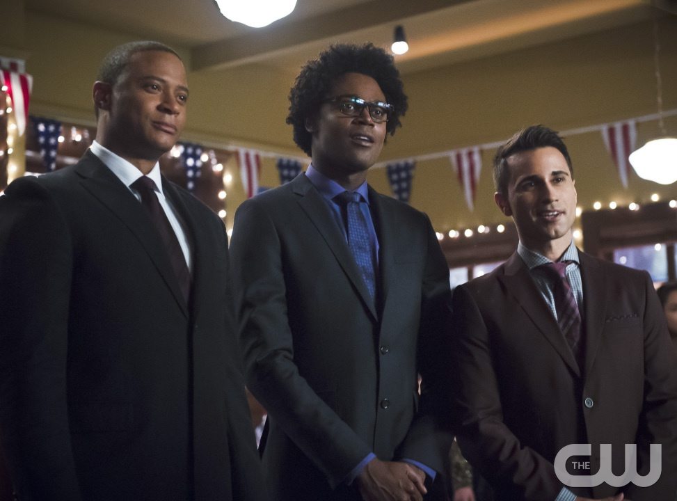 Arrow -- "Dark Waters" -- Image AR409B_0071b.jpg -- Pictured (L-R): David Ramsey as John Diggle, Echo Kellum as Curtis Holt and Chenier Hundal as Paul -- Photo: Diyah Pera/ The CW -- �© 2015 The CW Network, LLC. All Rights Reserved.