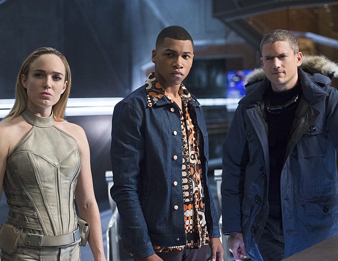 DC's Legends of Tomorrow -- "Pilot, Part 2" -- Image LGN102_20150930_0230b.jpg -- Pictured (L-R): Caity Lotz as Sara Lance/White Canary, Franz Drameh as Jefferson "Jax" Jackson and Wentworth Miller as Leonard Snart/Captain Cold -- Photo: Diyah Perah/The CW -- Ã?Â&copy; 2015 The CW Network, LLC. All Rights Reserved.