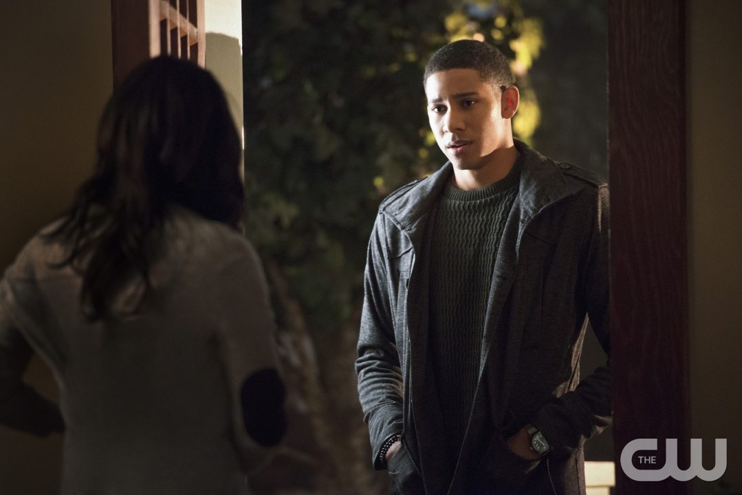 The Flash -- "The Reverse Flash Returns" -- Image FLA211a_0418b -- Pictured (L-R): Candice Patton as Iris West and Keiynan Lonsdale as Wally West -- Photo: Diyah Pera/The CW -- Ã?Â&copy; 2016 The CW Network, LLC. All rights reserved.