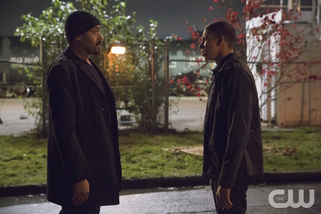 The Flash -- "Potential Energy" -- Image FLA210a_0363b -- Pictured (L-R): Jesse L. Martin as Detective Joe West and Keiynan Lonsdale as Wally West -- Photo: Jack Rowand/The CW -- Ã?Â&copy; 2016 The CW Network, LLC. All rights reserved.