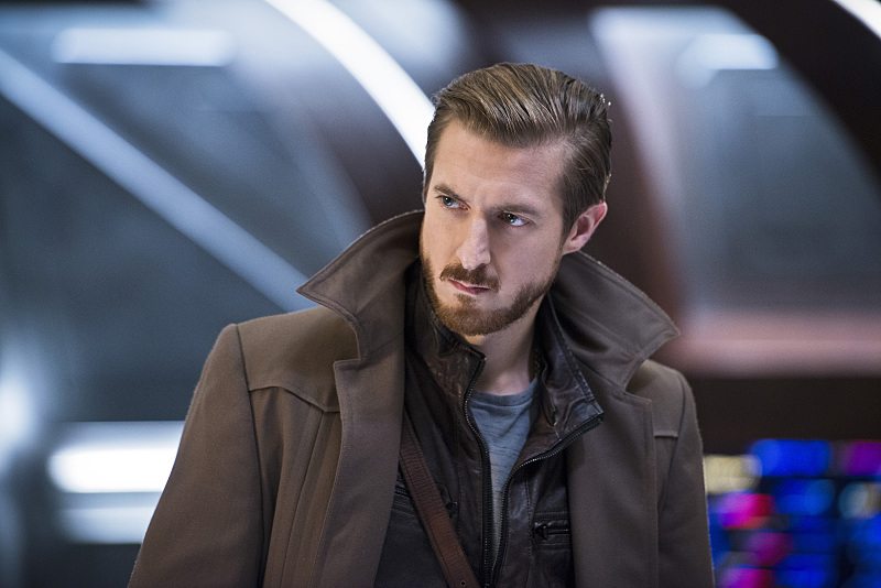 DC's Legends of Tomorrow -- "White Knights" -- Image LGN104A_0233b.jpg -- Pictured (L-R): Arthur Darvill as Rip Hunter -- Photo: Diyah Pera/The CW -- Ã?Â&copy; 2016 The CW Network, LLC. All Rights Reserved.