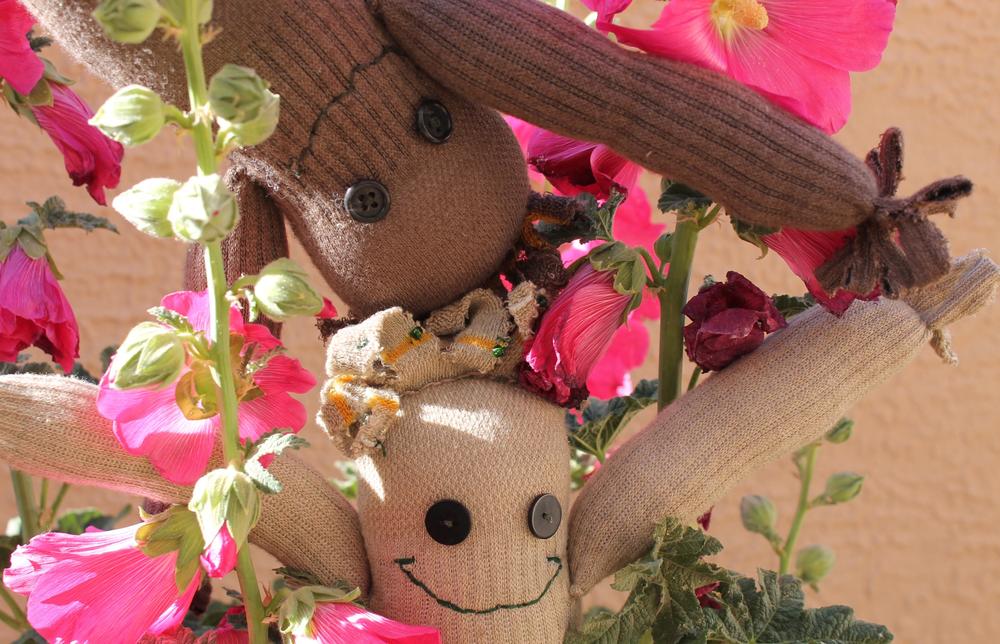Cut little strips in Groot's "head and fingers," then add a few beads to give him some "leaves."