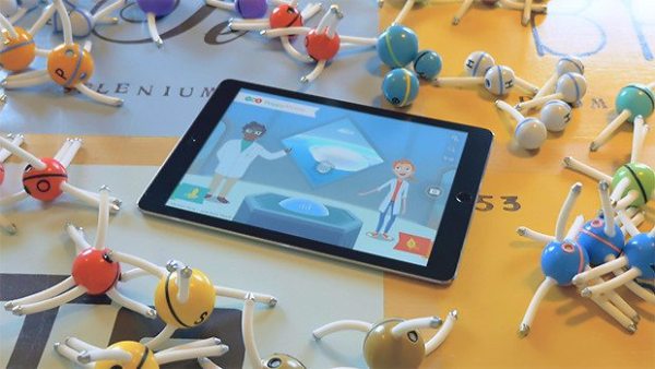 Molecules and App, Image: Happy Atoms