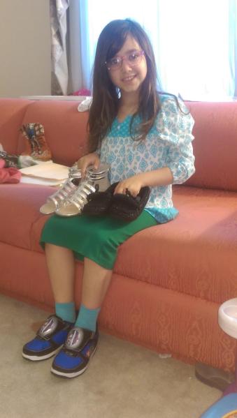 'Fred' with her tomboy haul from last night's shopping, image via Daniela Weiss-Bronstein
