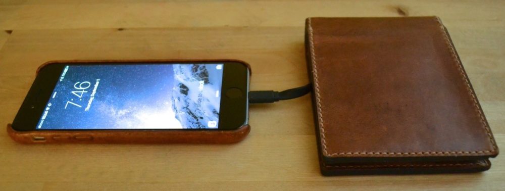 Nomad wallet has hidden iPhone battery charger