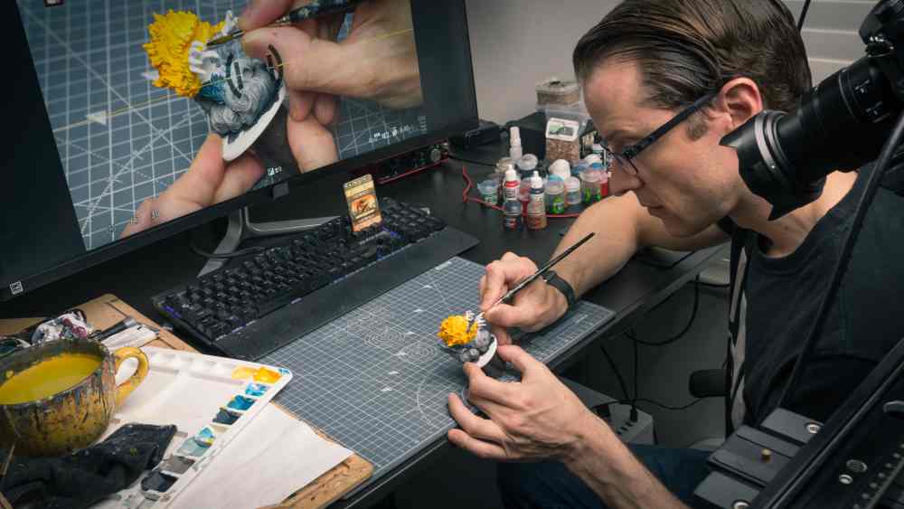 Sorastro in his studio
