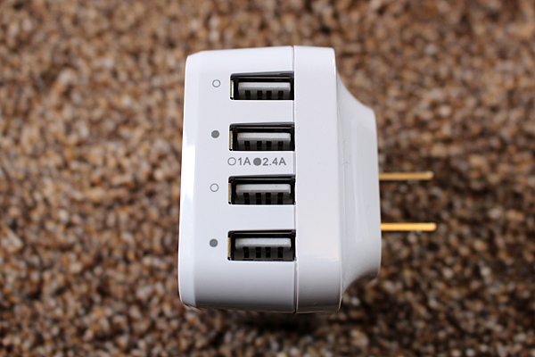 Close up of ports on Syncwire adaptor, Image: Sophie Brown
