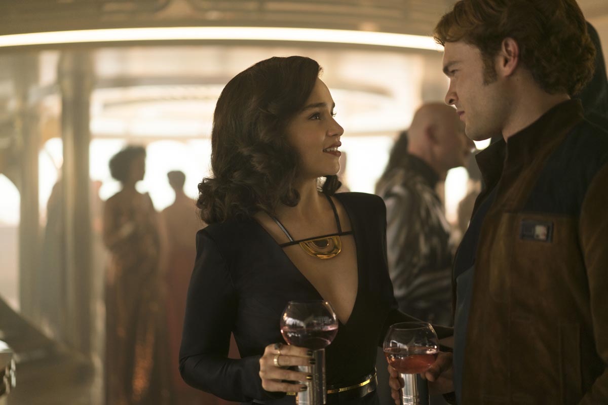 Qi'ra and Han have a brief reunion. 