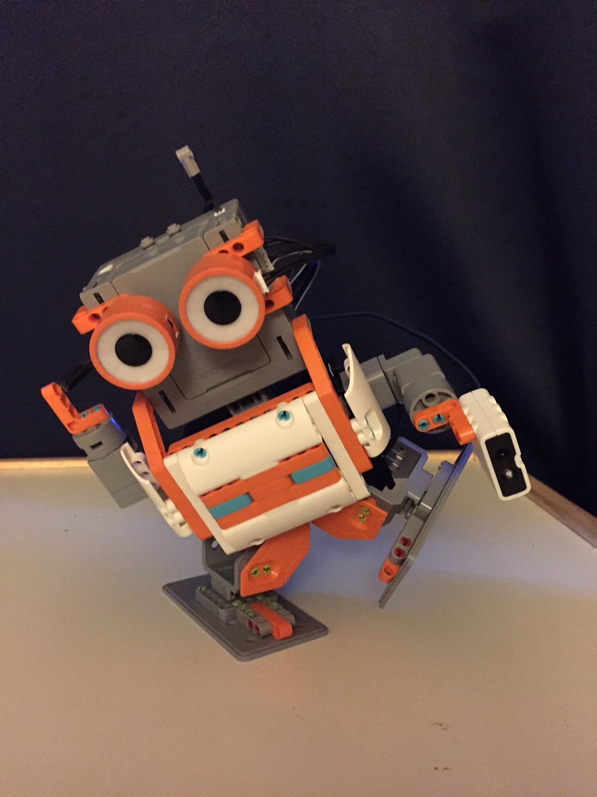 Summer STEM Fun With JIMU Robots – GeekDad