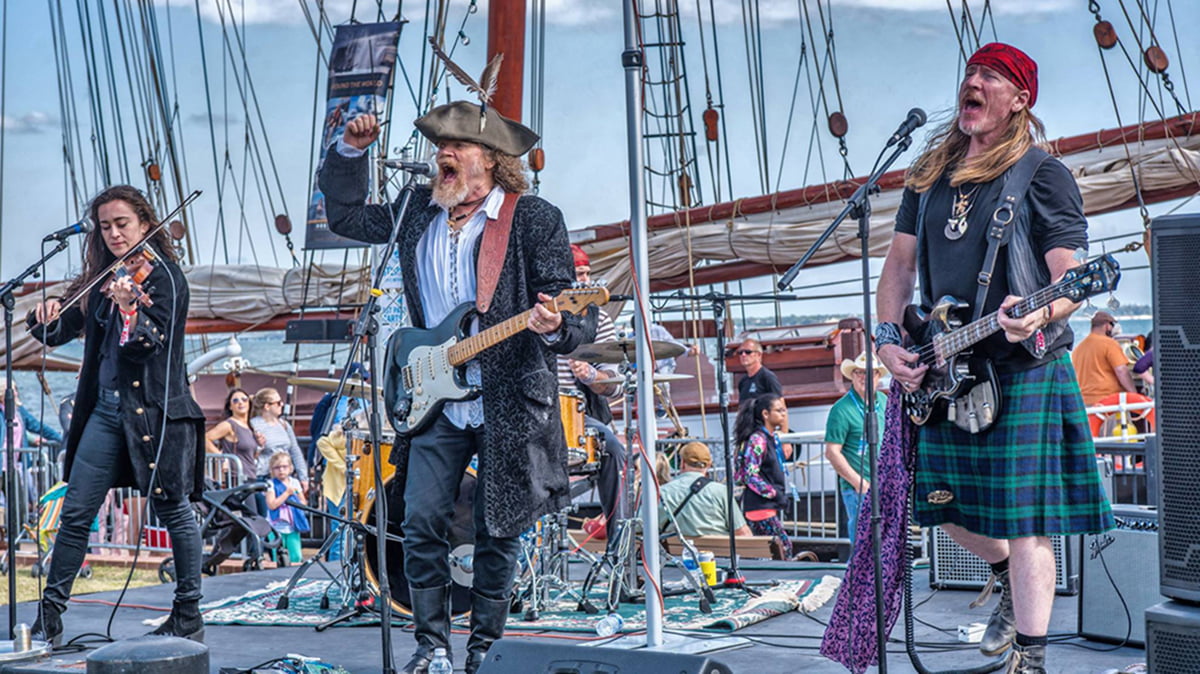 Tom Mason & Blue Buccaneers