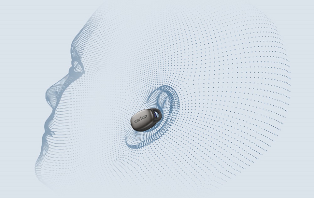 earphone in ear