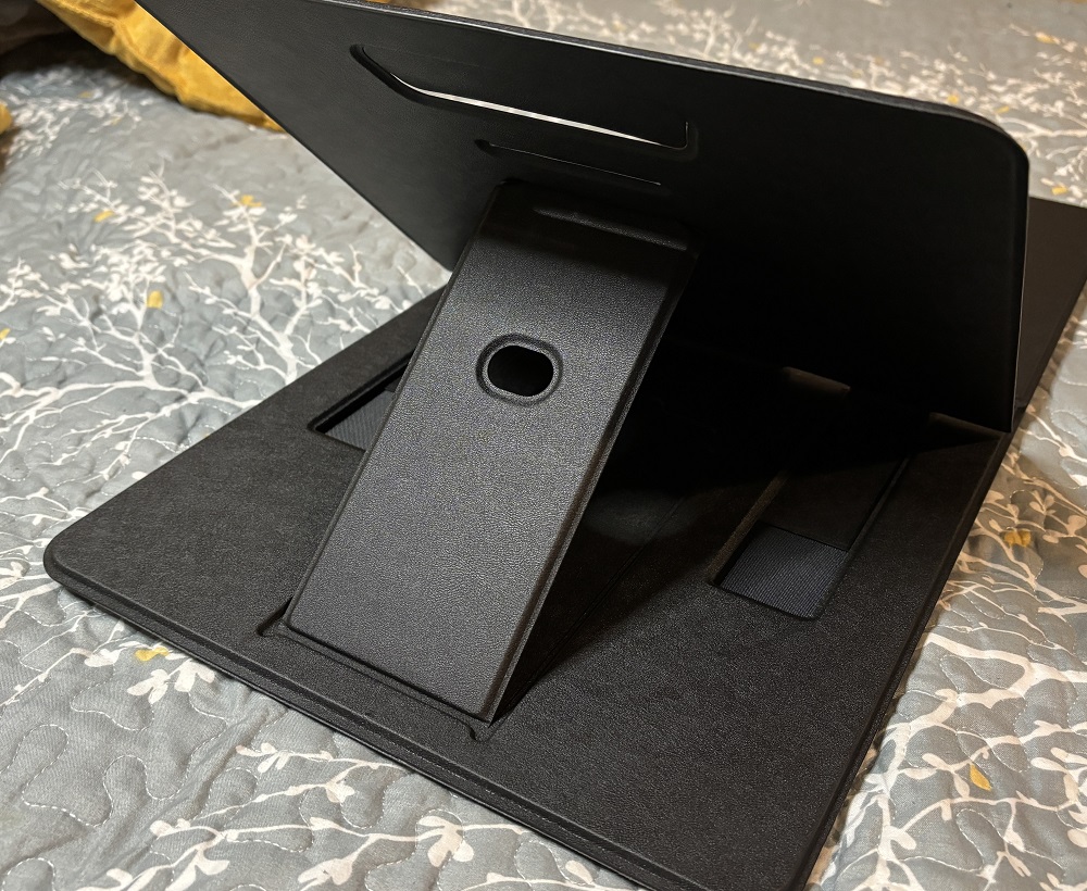 legs and supports