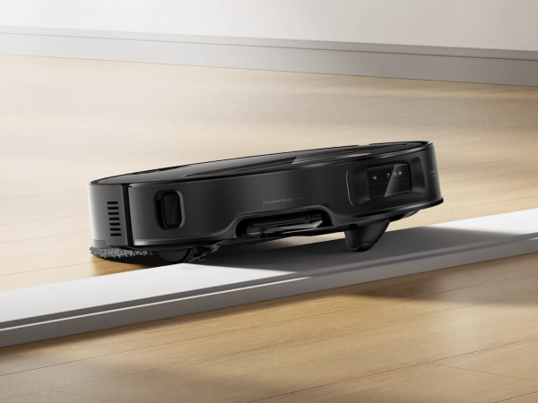 Roborock’s Saros Z70 can climb up and over door saddles and even flat furniture legs.